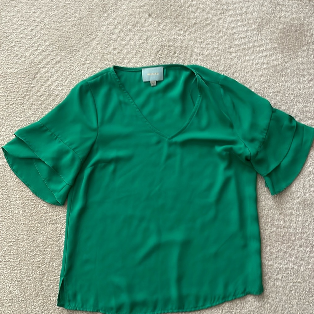 Green V Neck Ruffle Short Sleeve Blouse
